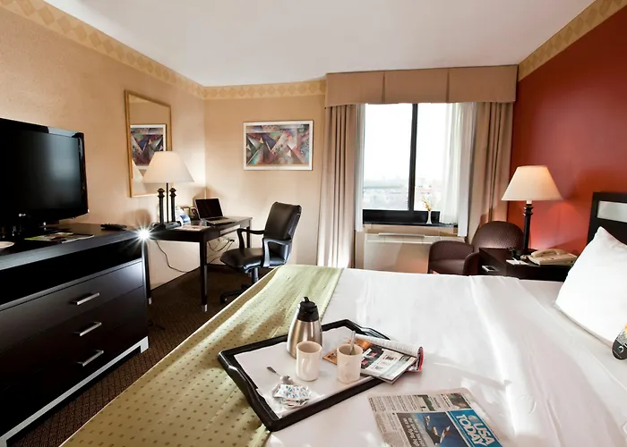 The Laguardia Hotel